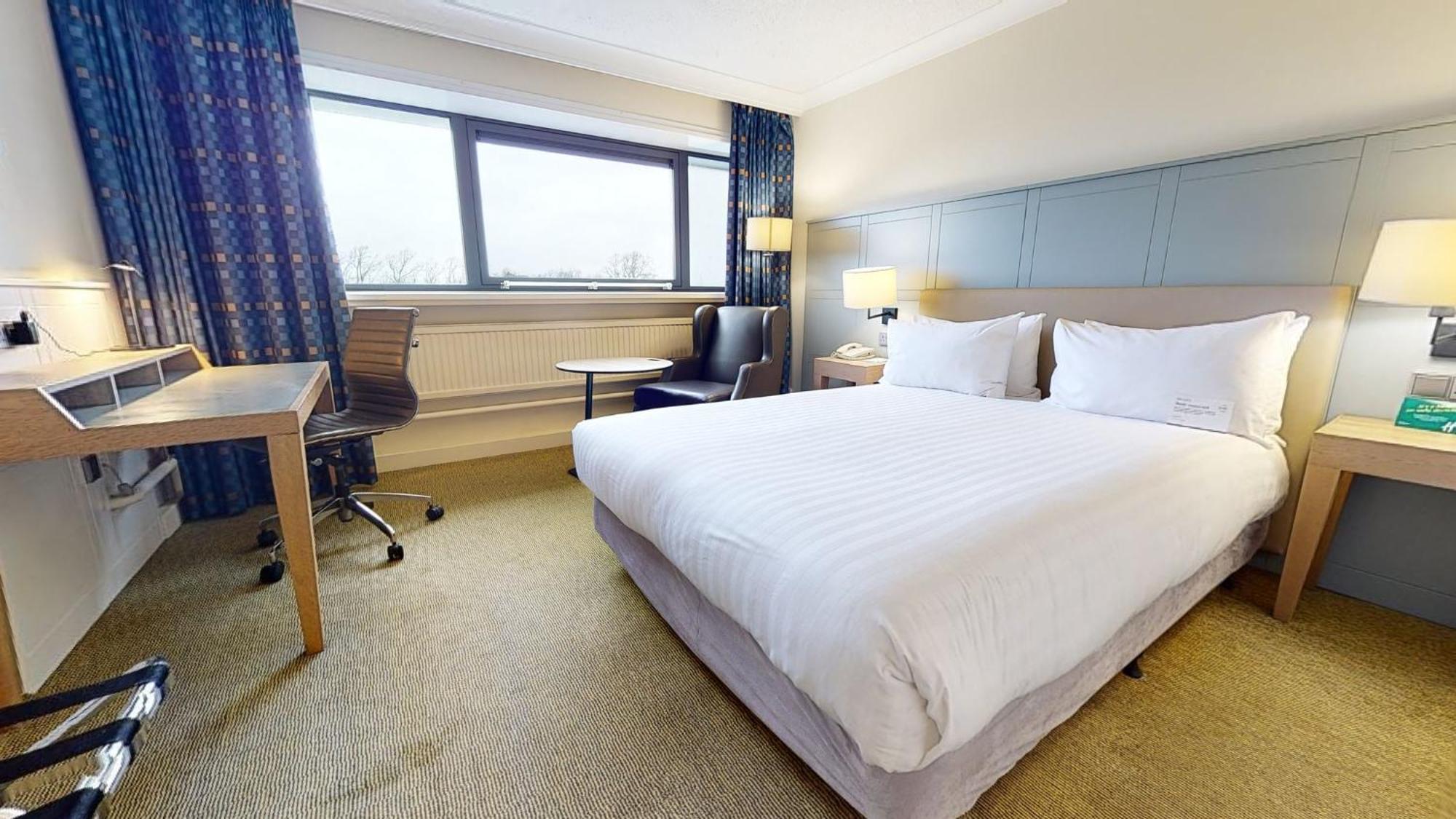 Holiday Inn Cardiff City Centre By Ihg Exterior photo