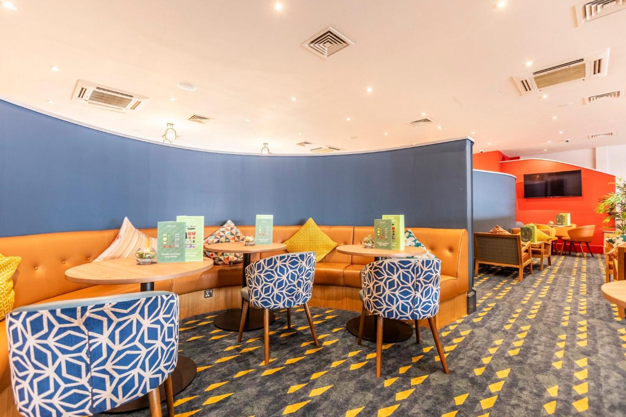 Holiday Inn Cardiff City Centre By Ihg Exterior photo