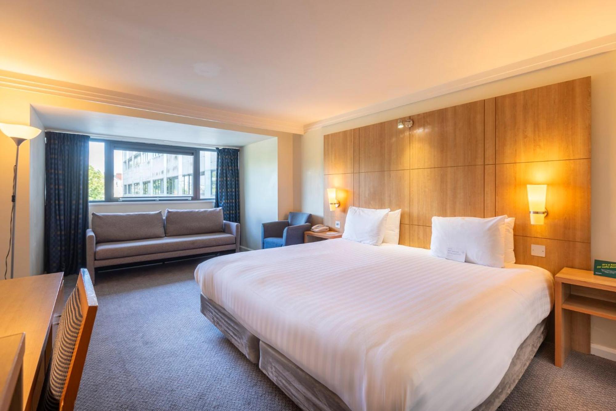 Holiday Inn Cardiff City Centre By Ihg Exterior photo