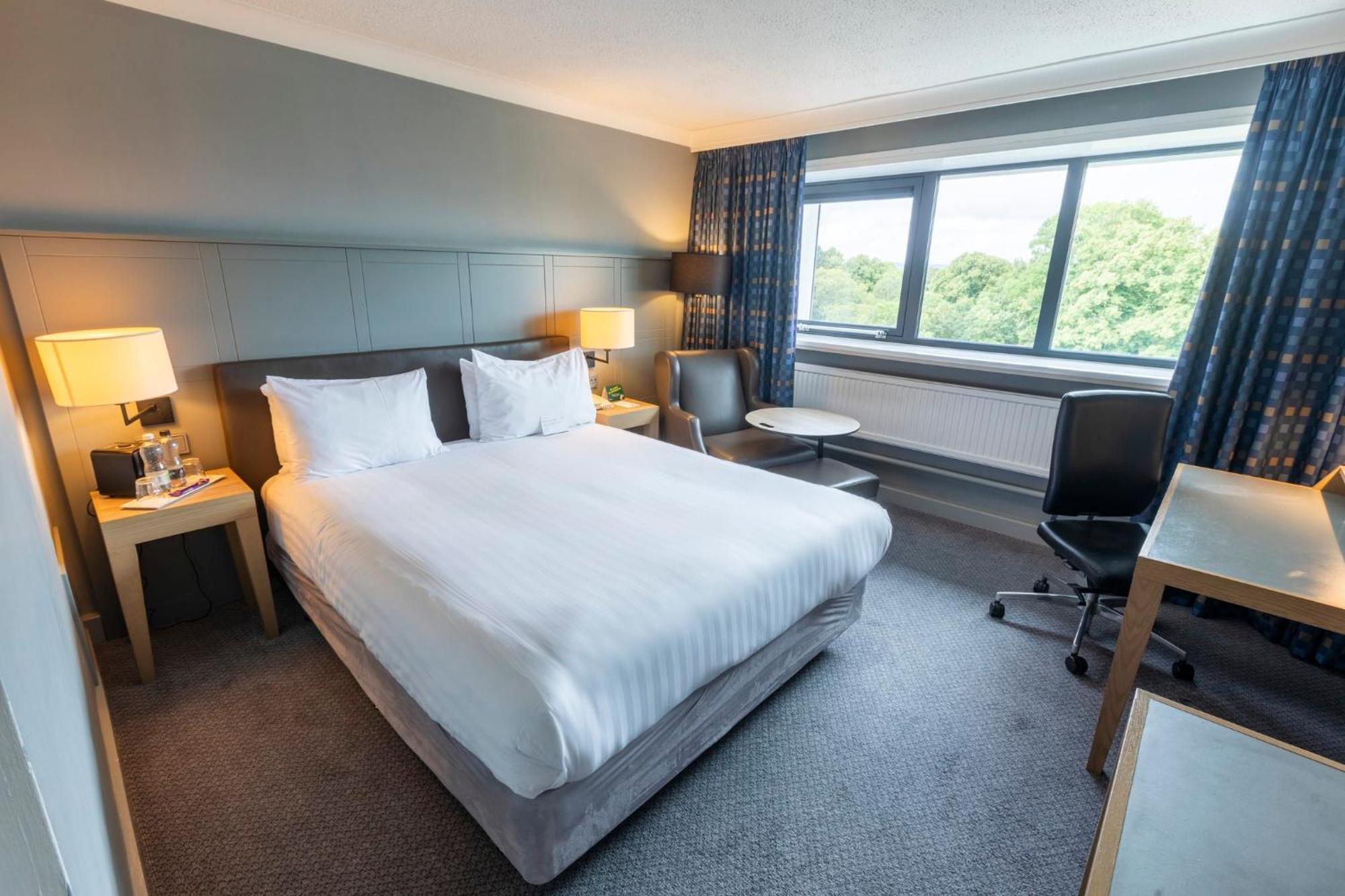 Holiday Inn Cardiff City Centre By Ihg Exterior photo