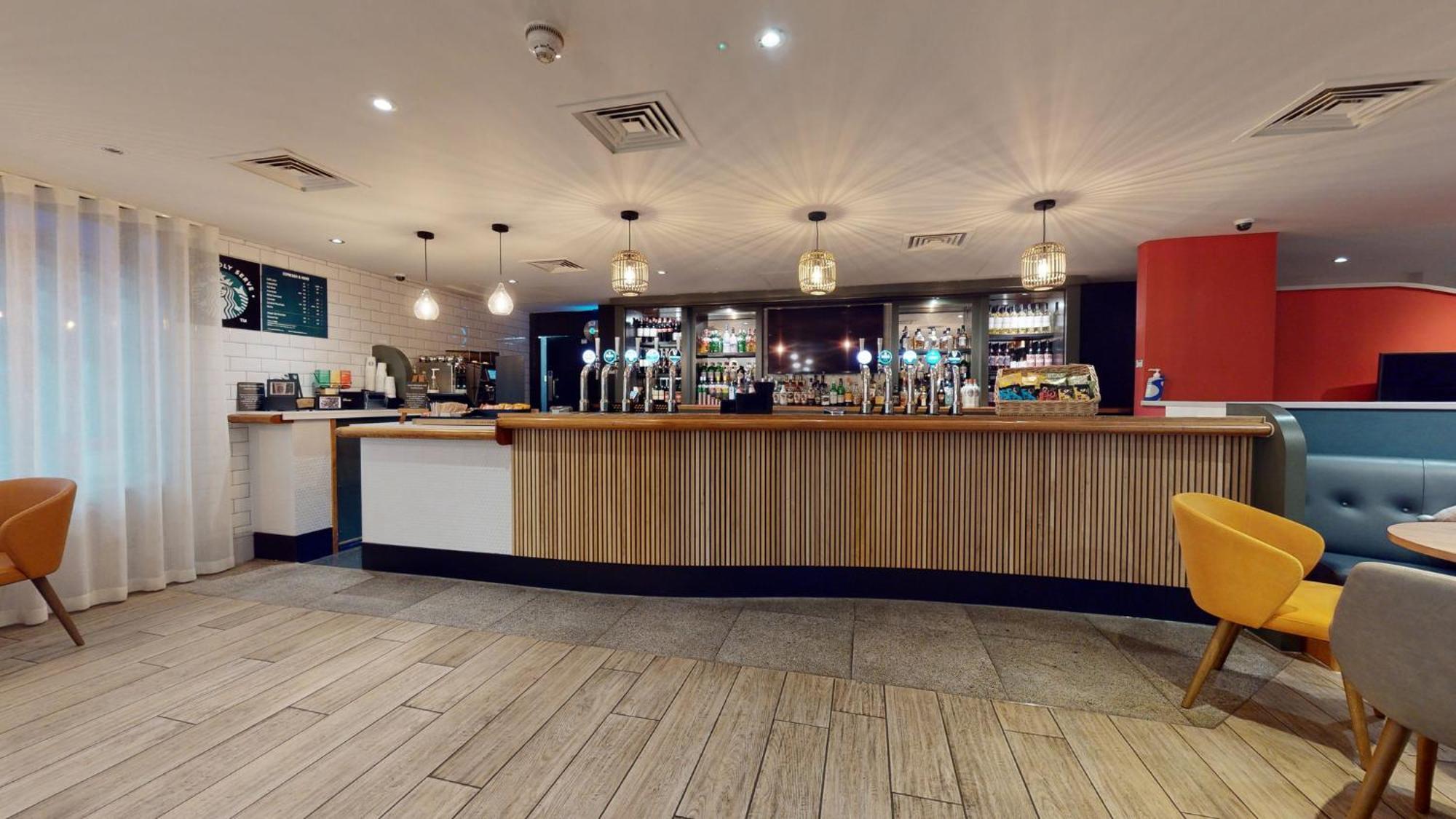 Holiday Inn Cardiff City Centre By Ihg Exterior photo