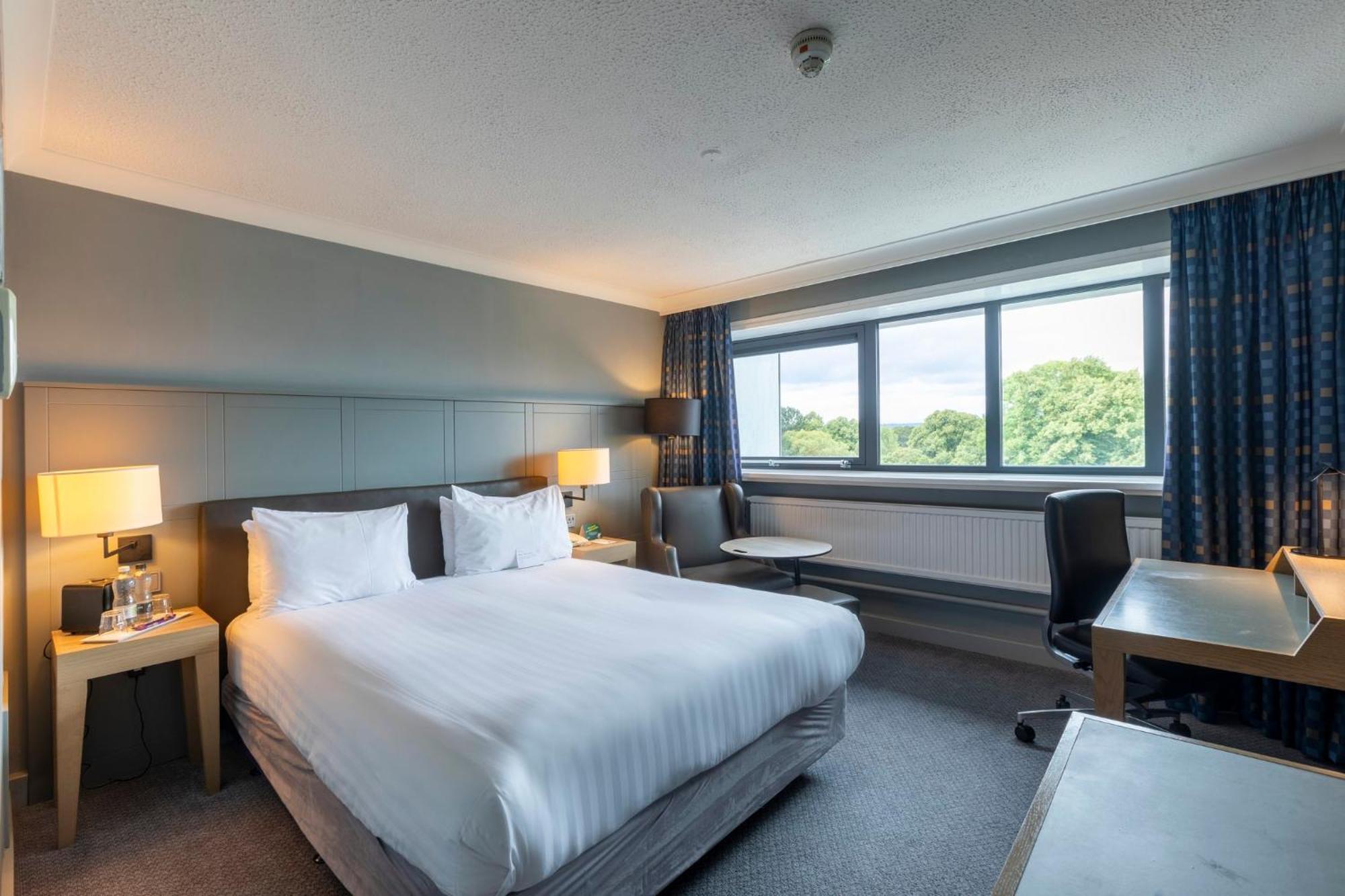 Holiday Inn Cardiff City Centre By Ihg Exterior photo